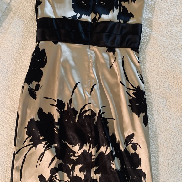WHBM DRESS, never worn, purchased for wedding but didn’t go. - Picture 10 of 13
